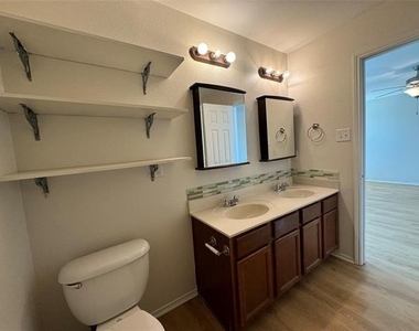 12728 Foxpaw Trail - Photo Thumbnail 16