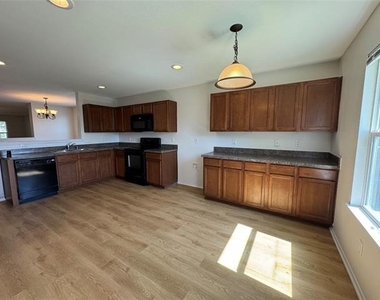 12728 Foxpaw Trail - Photo Thumbnail 9