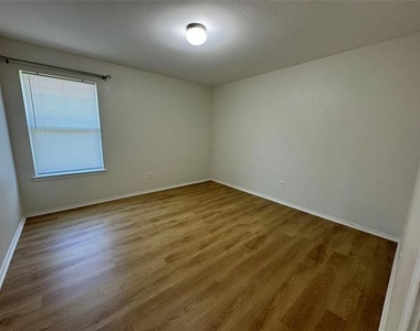 12728 Foxpaw Trail - Photo Thumbnail 22