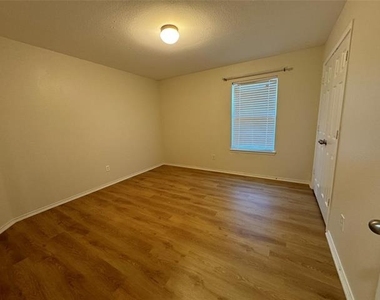 12728 Foxpaw Trail - Photo Thumbnail 20