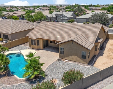 2619 E Hazeltine Way - Photo Thumbnail 30