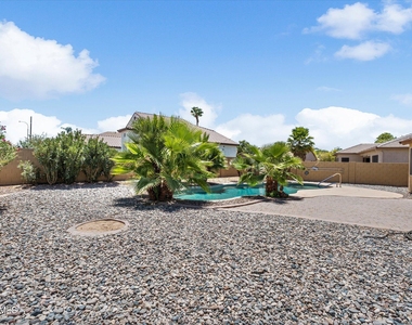2619 E Hazeltine Way - Photo Thumbnail 29