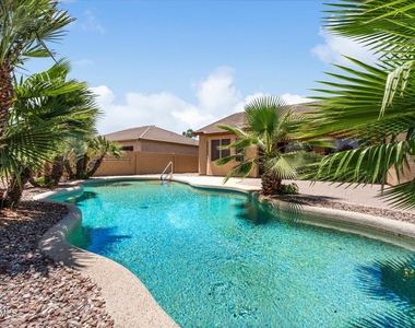 2619 E Hazeltine Way - Photo Thumbnail 26