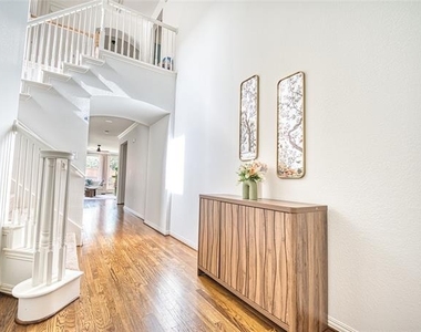 5513 Amber Way - Photo Thumbnail 19