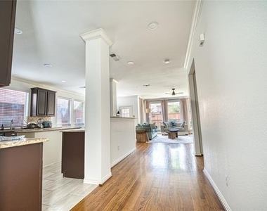 5513 Amber Way - Photo Thumbnail 15