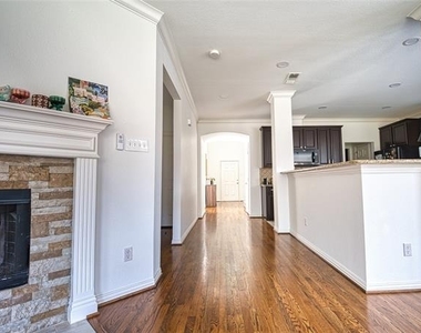 5513 Amber Way - Photo Thumbnail 1