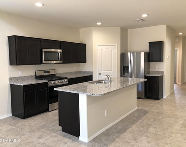 3702 N 307th Drive - Photo Thumbnail 7