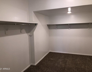 3702 N 307th Drive - Photo Thumbnail 16
