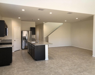 3702 N 307th Drive - Photo Thumbnail 10