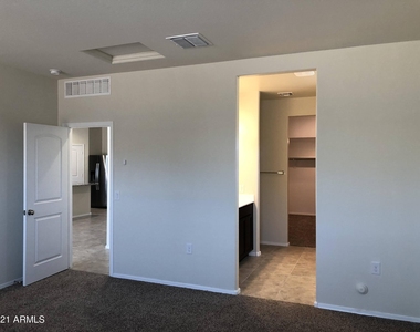 3702 N 307th Drive - Photo Thumbnail 12