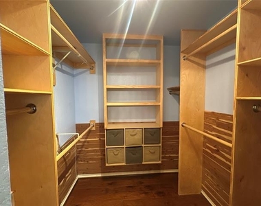 2336 Timbercreek Drive - Photo Thumbnail 7