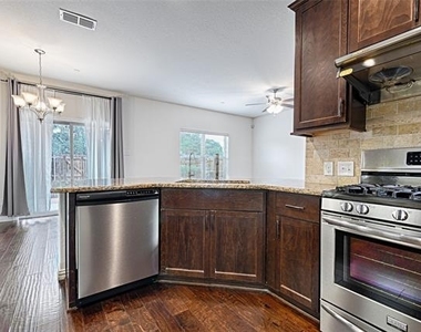 4771 Bridgewater Street - Photo Thumbnail 9