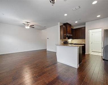 4771 Bridgewater Street - Photo Thumbnail 7