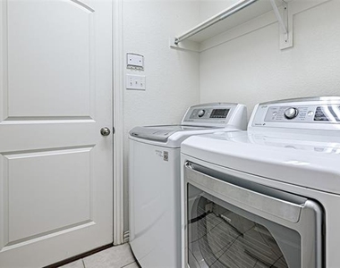 4771 Bridgewater Street - Photo Thumbnail 11