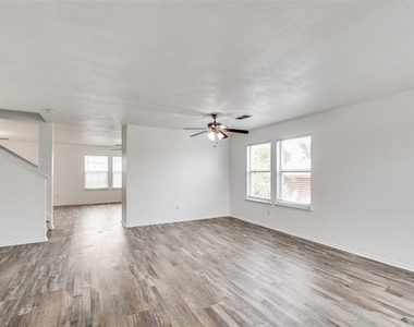 8101 Stanton Court - Photo Thumbnail 5