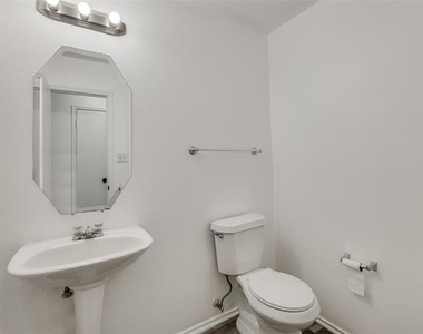 8101 Stanton Court - Photo Thumbnail 18