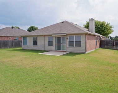 1223 Periwinkle Drive - Photo Thumbnail 9