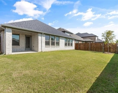 216 Arrow Wood Road - Photo Thumbnail 16