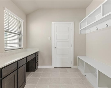 216 Arrow Wood Road - Photo Thumbnail 15
