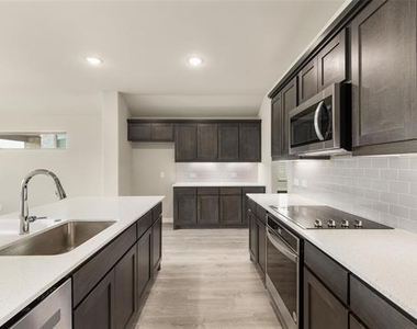 216 Arrow Wood Road - Photo Thumbnail 7