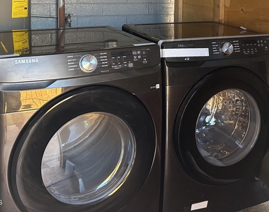 216 E Carol Avenue - Photo Thumbnail 24