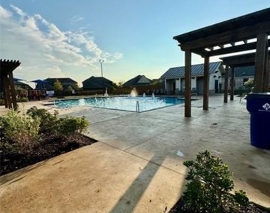 1271 Falcon Heights - Photo Thumbnail 26