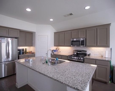 404 Barnstorm Drive - Photo Thumbnail 3