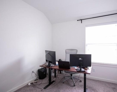 404 Barnstorm Drive - Photo Thumbnail 9