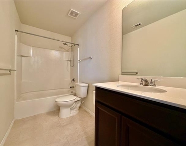 3105 Montserrat Creek Drive - Photo Thumbnail 24