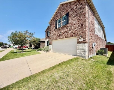 3105 Montserrat Creek Drive - Photo Thumbnail 2