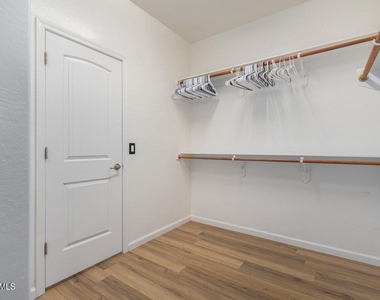 4674 S Twinleaf Drive - Photo Thumbnail 9