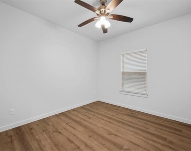 918 W Ford Street - Photo Thumbnail 10