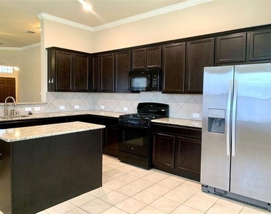 1300 Foxglove Lane - Photo Thumbnail 5