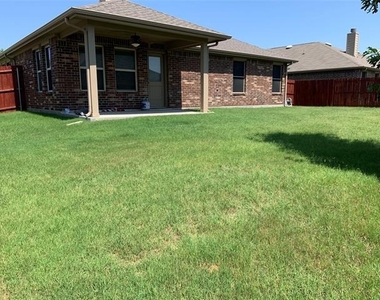 1300 Foxglove Lane - Photo Thumbnail 15