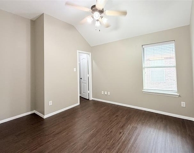 2800 Appaloosa Court - Photo Thumbnail 29
