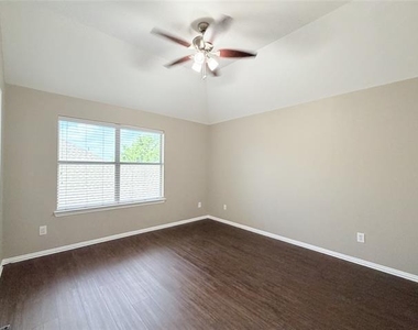 2800 Appaloosa Court - Photo Thumbnail 27