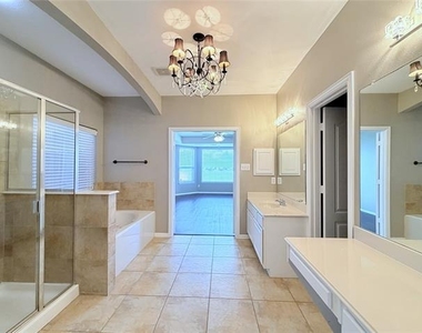 2800 Appaloosa Court - Photo Thumbnail 24