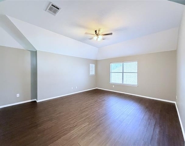 2800 Appaloosa Court - Photo Thumbnail 26