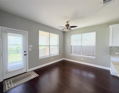 2800 Appaloosa Court - Photo Thumbnail 21