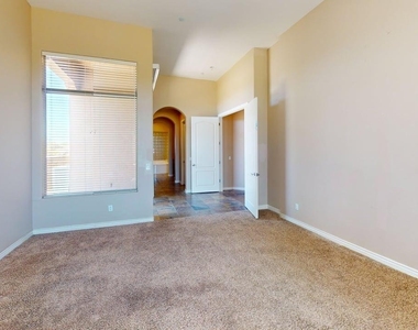 36435 N Porta Nuova Road - Photo Thumbnail 13