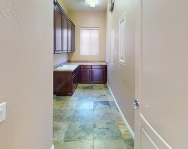 36435 N Porta Nuova Road - Photo Thumbnail 29