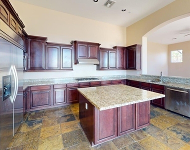 36435 N Porta Nuova Road - Photo Thumbnail 5