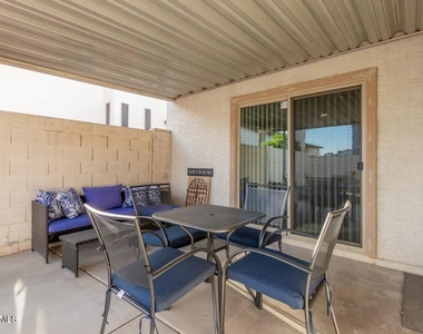 8759 W Grovers Avenue - Photo Thumbnail 24