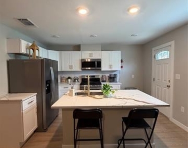 1406 Mentor Avenue - Photo Thumbnail 21