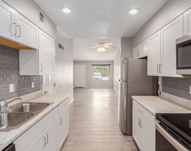 4530 E Camino Circle - Photo Thumbnail 11