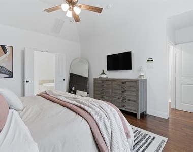 1425 5th Street - Photo Thumbnail 16