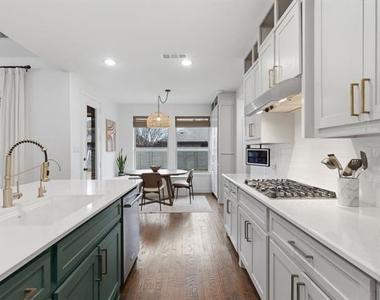 1425 5th Street - Photo Thumbnail 11