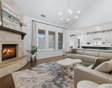 1425 5th Street - Photo Thumbnail 8