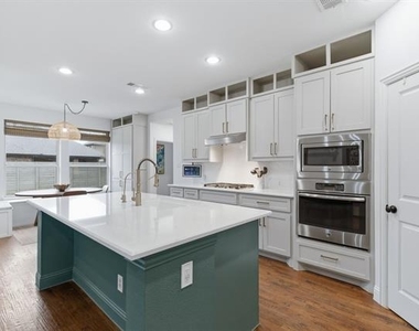 1425 5th Street - Photo Thumbnail 10
