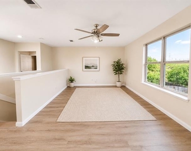 5945 Obsidian Creek Drive - Photo Thumbnail 10